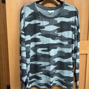 NWT long sleeve soft cami print shirt